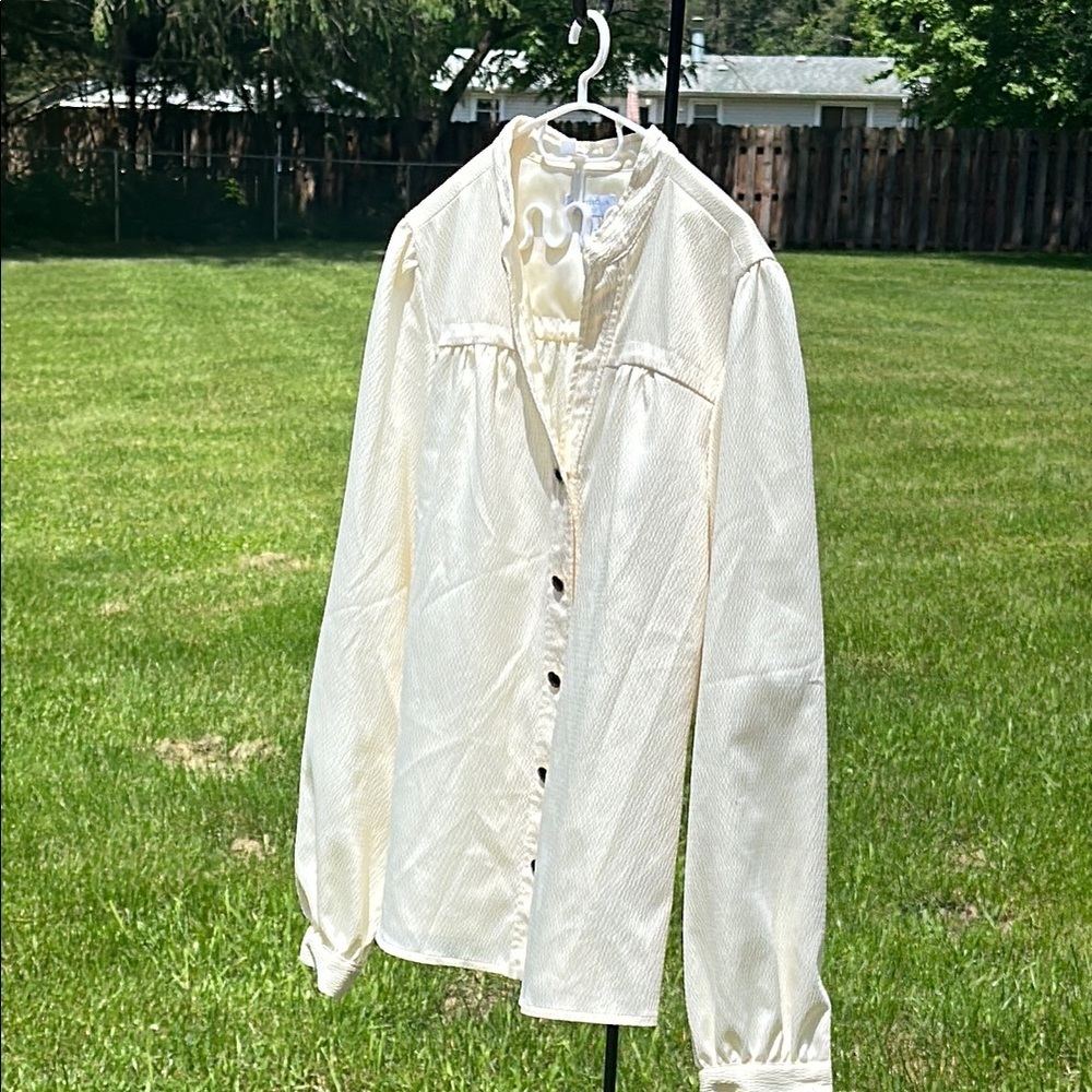 Charter Club NWOT Elegant Cream Button-Up Blouse Women's Size 6 Petite